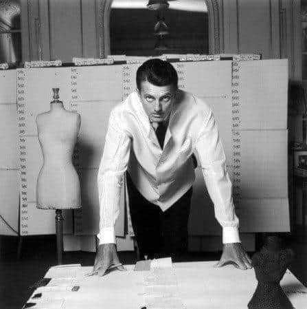 Hubert-de-Givenchy-Features-Cover-MaxMag