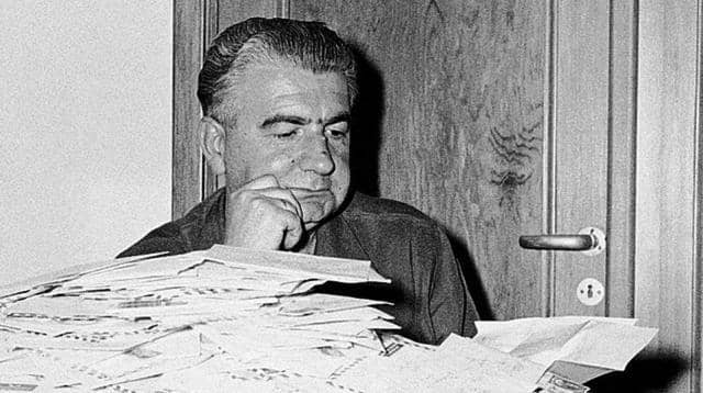Η ελληνική θεατρική συγγραφή έχει ονομα(τα)