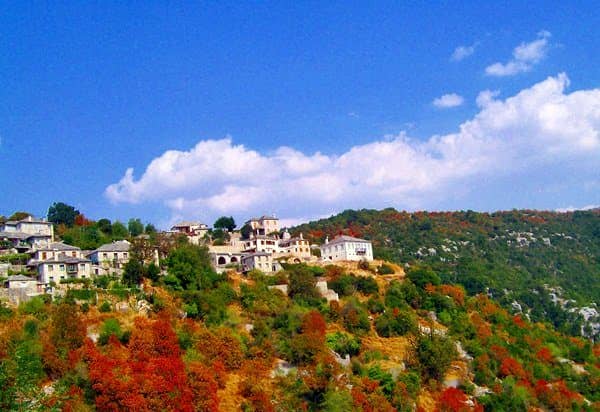 Τα Ζαγοροχώρια στην οροσειρά της Πίνδου Ζαγοροχώρια