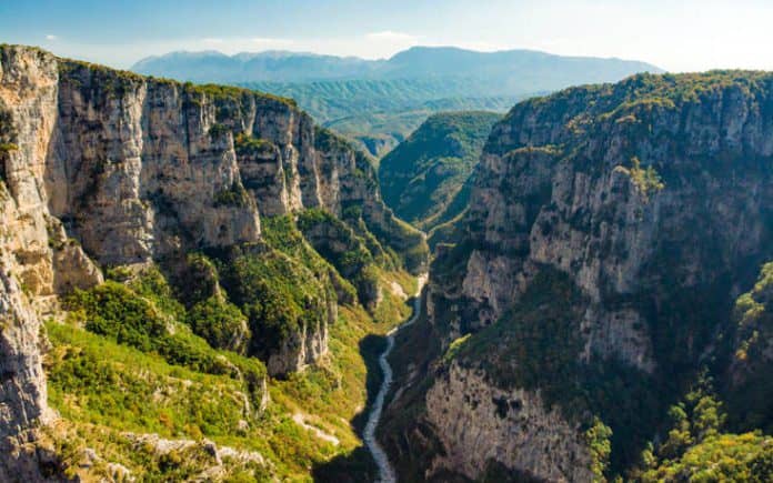 Το φαράγγι του Βίκου στα Ζαγοροχώρια Φαράγγι του Βίκου