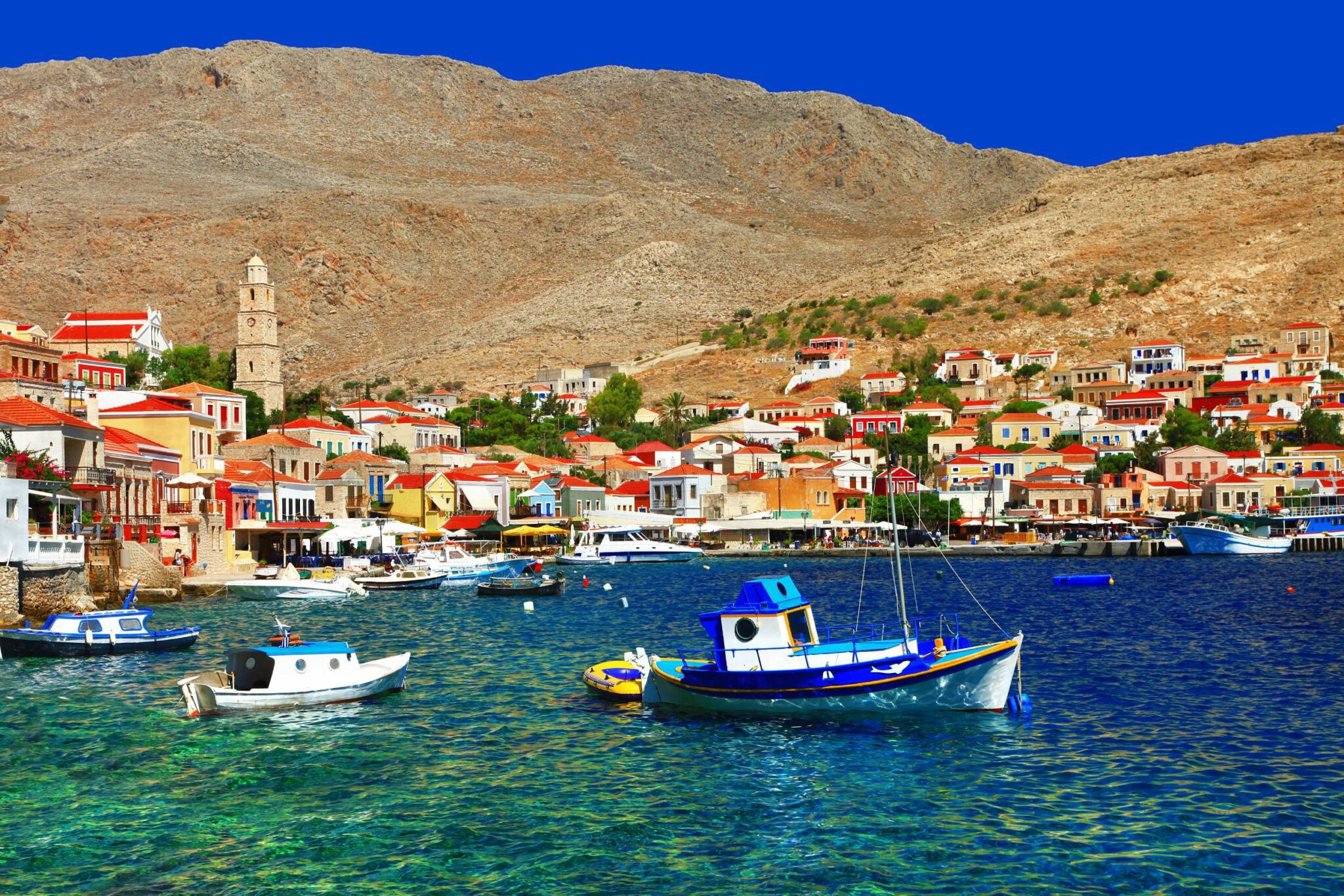 Χάλκη: Απουσία οχημάτων, ηρεμία και ρομαντική ατμόσφαιρα