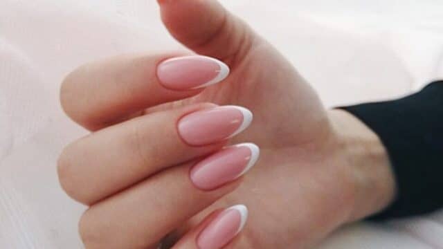 Nail colour