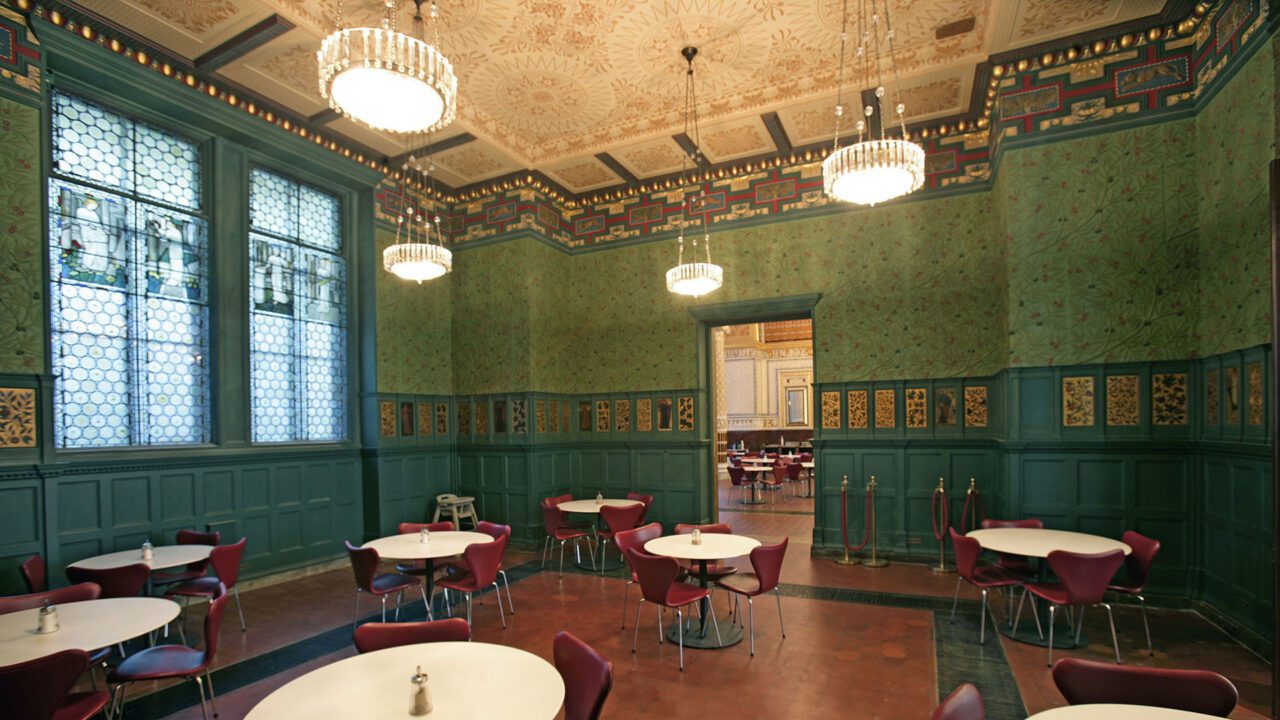 Αγγλικό απογευματινό τσάι στα Morris Tea Rooms