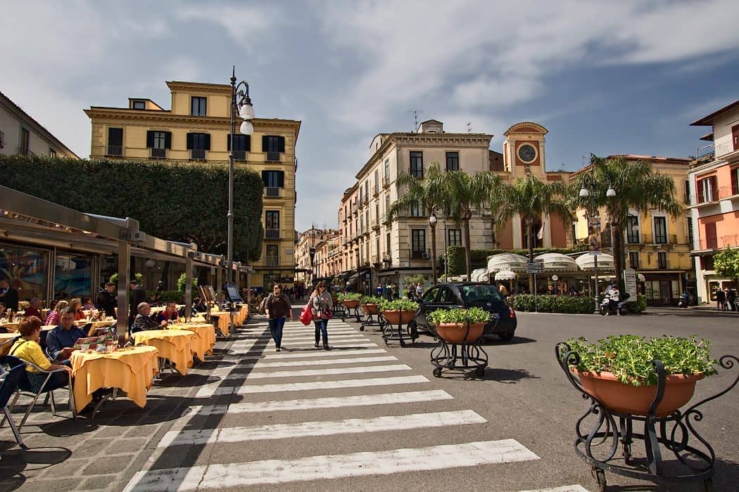 Piazza Tasso η κεντρική πλατεία του Σορέντο