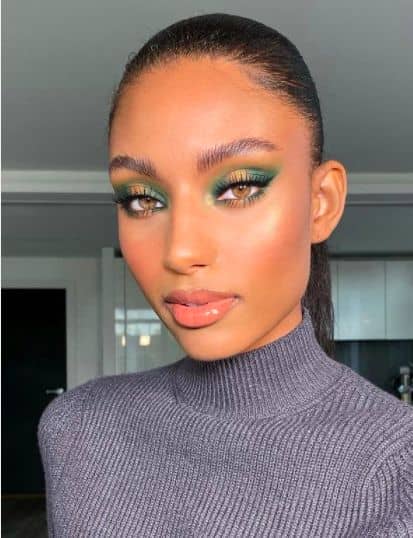 Green eyes makeup
