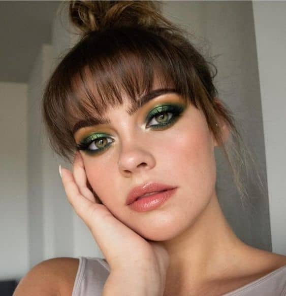 Green eyes makeup