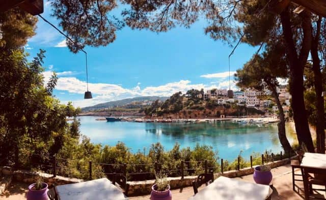 Φαγητό στην Αλόννησο - Δενδρολίμανο
