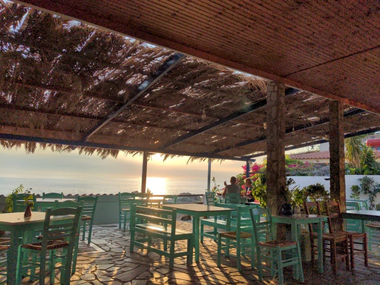 εστιατόρια στην Ικαρία artemis restaurant-cafe