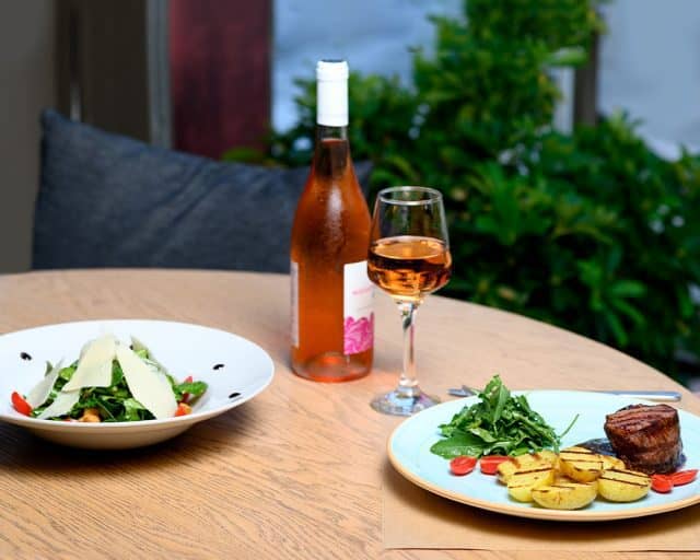 Εστιατόρια στη Ραφήνα - Melinia Restaurant