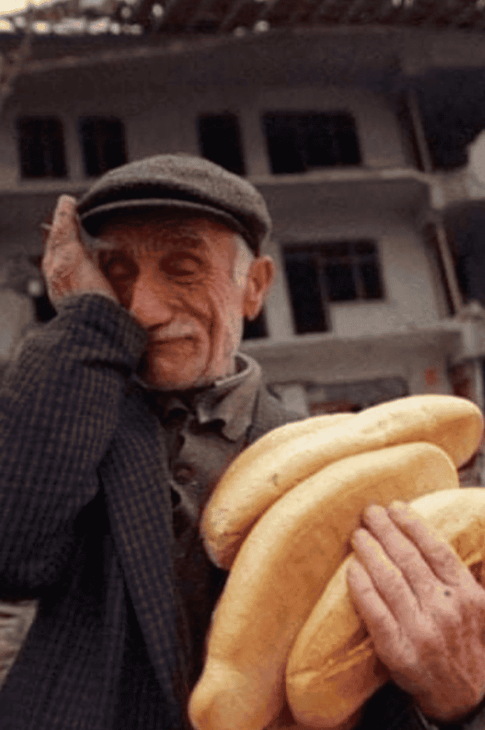 Ο φούρναρης πήρε το μάθημα του. Εσύ;