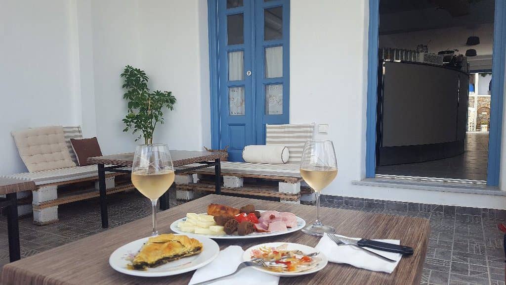 Εστιατόρια στην Αμοργό - Ταξίδι γεύσης απο την Κρήτη στο Αϊβαλί