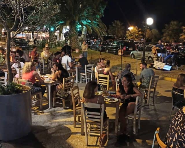 Εστιατόρια στη Νέα Μάκρη - Ο Χοντρός