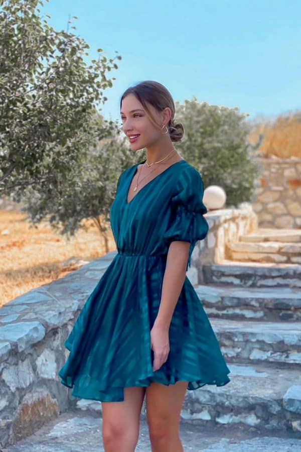 Καλεσμένη σε γάμο 