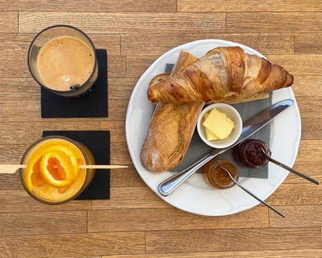 Brunch στη Σύρο - Perroquet Tranquille