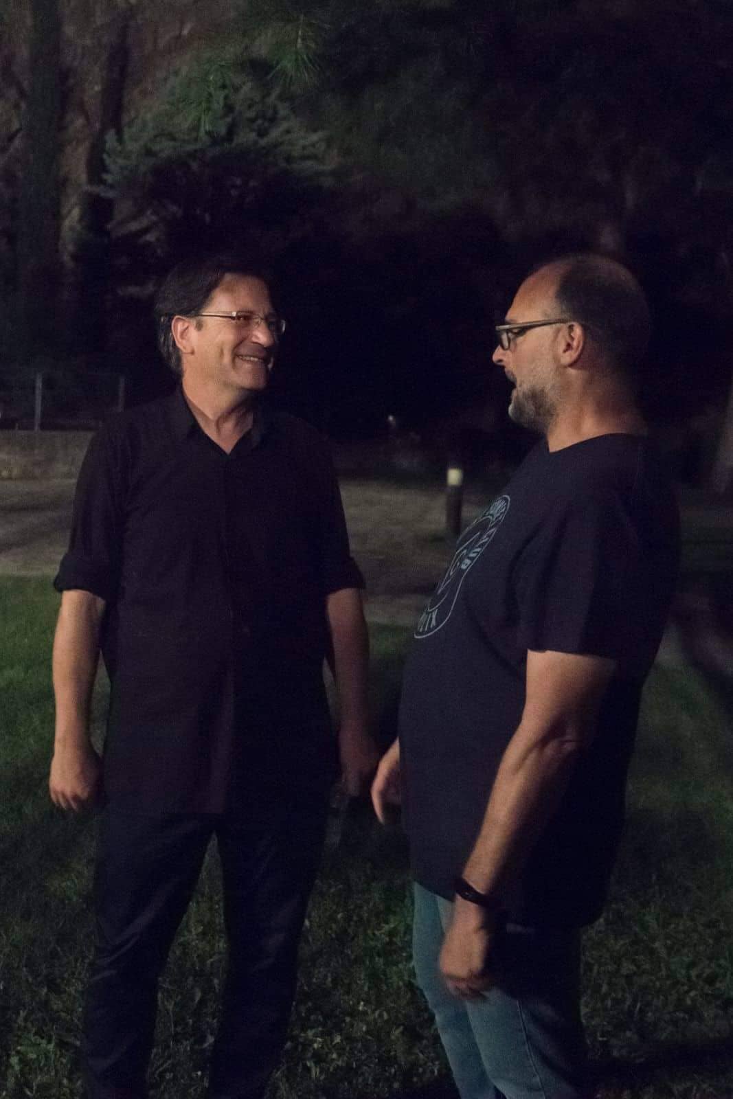 Πηγή φωτογραφίας: Αφροδίτη Μιχαηλίδου| Ο Λέων Ναρ με τον Θανάση Παπακωνσταντίνου 