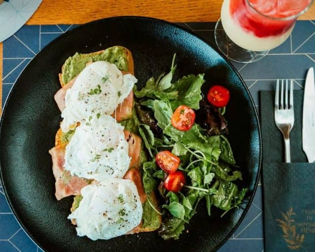 Brunch στην Τούμπα - Fraoula Koozina Bar