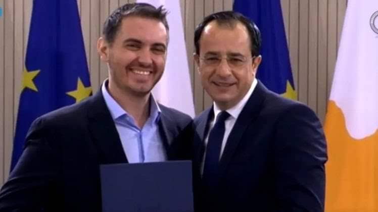Χατζηγιάννης τραγούδι