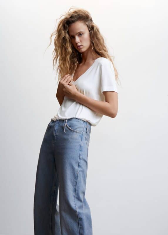 White t-shirt