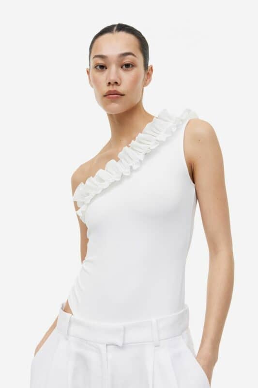 Total white look