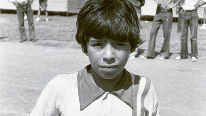 Πηγή: https://www.goal.com/en-gb/news/five-defining-moments-amazon-prime-video-maradona-blessed-dream-that-you-must-watch/blt1120e306211ccb7d