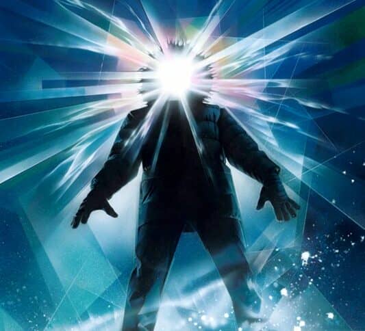 Βασισμένο στην νουβέλα "Who Goes There?", το "The Thing" είναι η ιστορία μιας επιστημονικής ομάδας στην Ανταρκτική που θα έρθει αντιμέτωπη με εξωγήινη ζωή. Ο εξωγήινος, ή αλλιώς "the Thing", μπορεί να πάρει την μορφή οποιουδήποτε οργανισμού. Η ομάδα αποφασίζει να αναλλάβει δράση προκειμένου να σώσει την ανθρωπότητα από τον νέο αυτό κίνδυνο. Όμως γρήγορα γίνεται εμφανές ότι δέχονται σαμποτάζ από ... μέσα. Ο εχθρός έχει την μορφή κάποιου απ' την ομάδα και δεν μπορείς να εμπιστευτείς κανέναν. Και σύντομα ένας προς ένας, τα μέλη της ομάδας θα αρχίσουν να χάνουν την ζωή τους. Μια ταινία επιστημονικού τρόμου που αξίζει να δείτε φέτος στο Halloween.