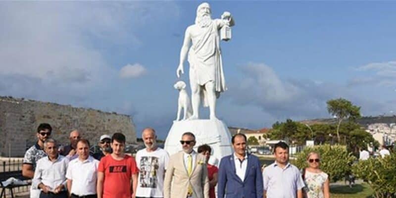 άγαλμα του Διογένη