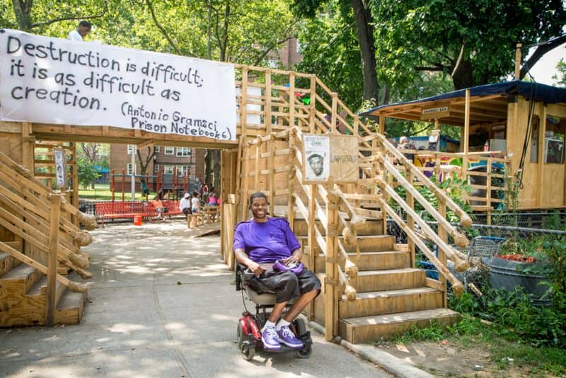 Σχεσιακή Αισθητική | Thomas Hirschhorn, Gramsci Monument (2013)