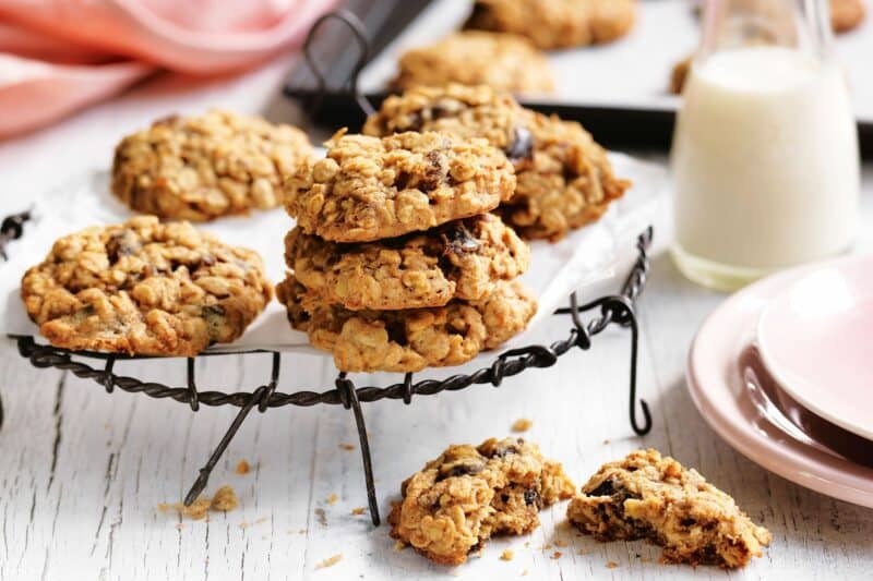 cookies βρώμης με σοκολάτα, αποξηραμένα σύκα και ξηρούς καρπούς