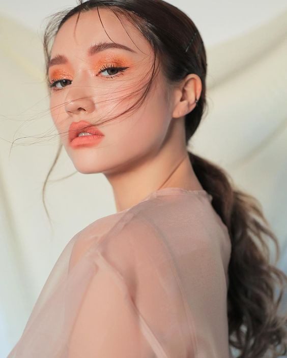 Apricot make up 
