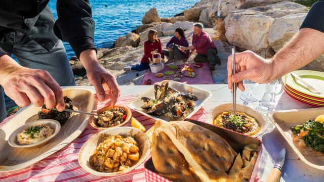 Καθαρά Δευτέρα: Το Σαρακοστιανό Τραπέζι