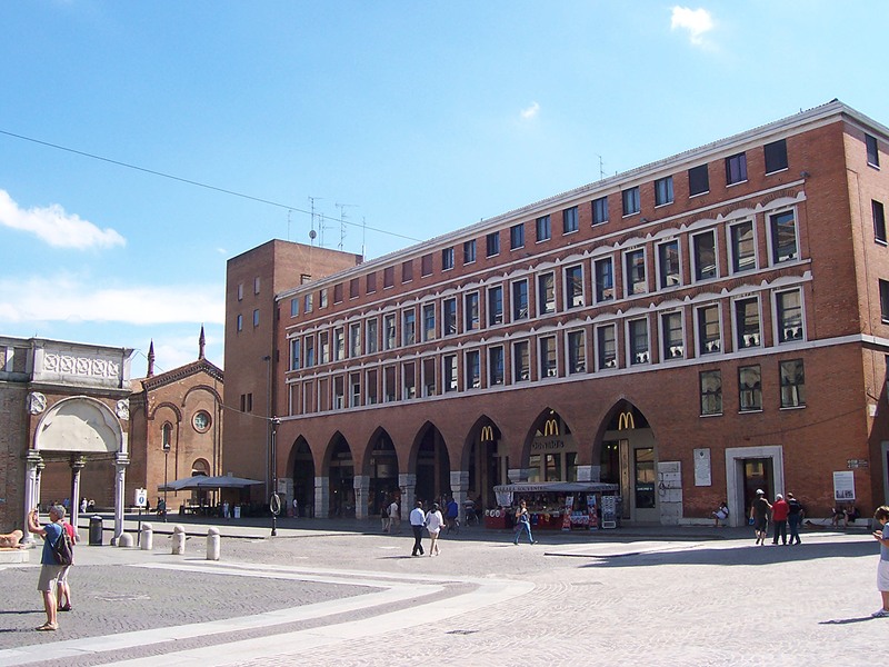 [Φεράρα Palazzo della Ragione]