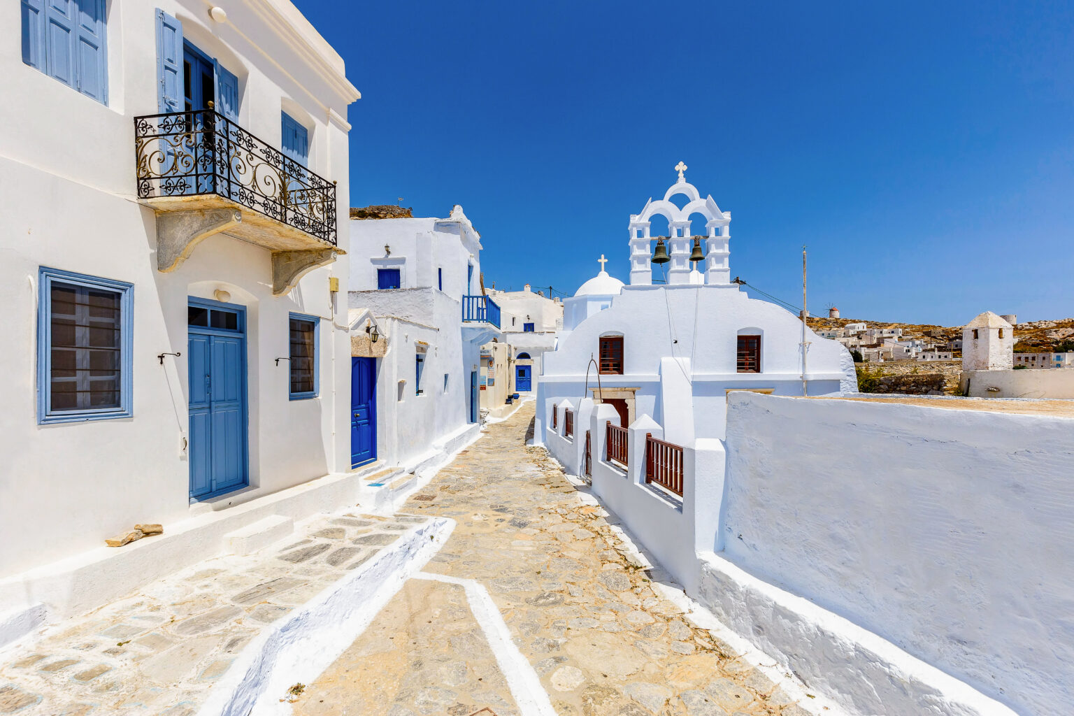 [Αμοργός Διακοπές για backpackers στην Ελλάδα]