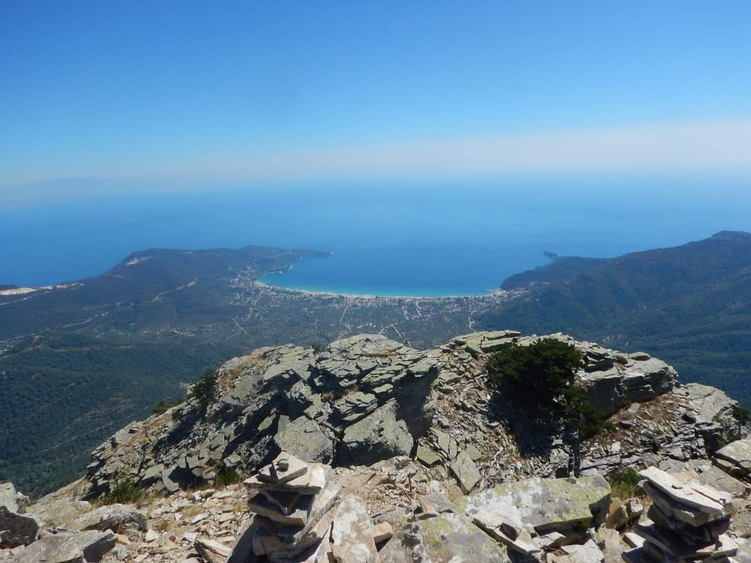[Διακοπές για backpackers στην Ελλάδα Θάσος]
