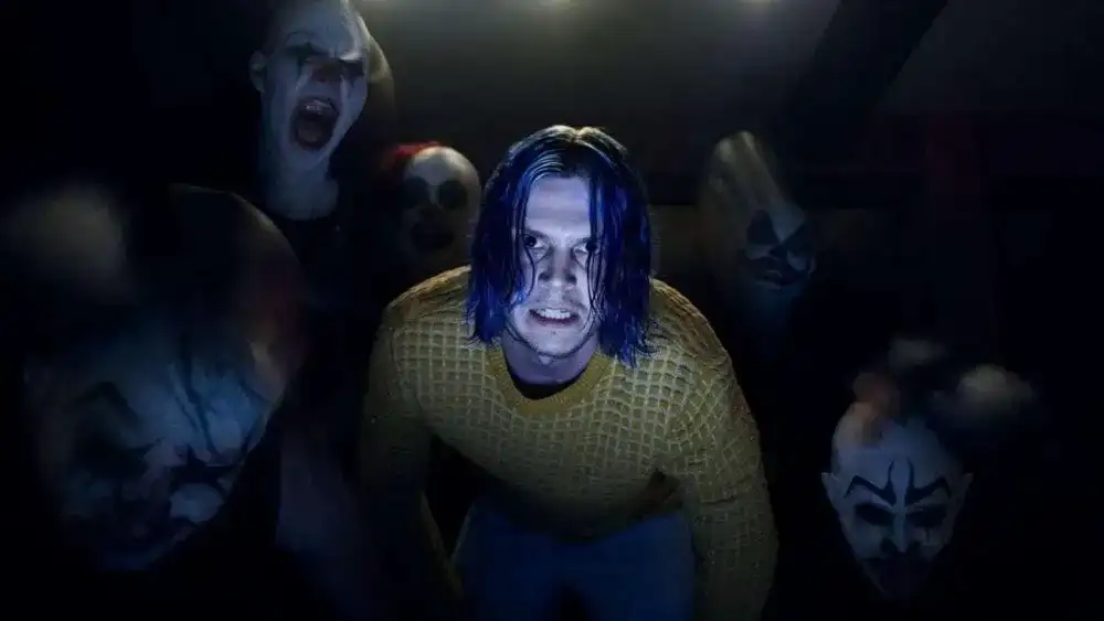 American Horror Story -Cult_Cover_MaxMagTv