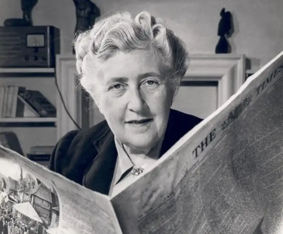 agatha christie exafanisi