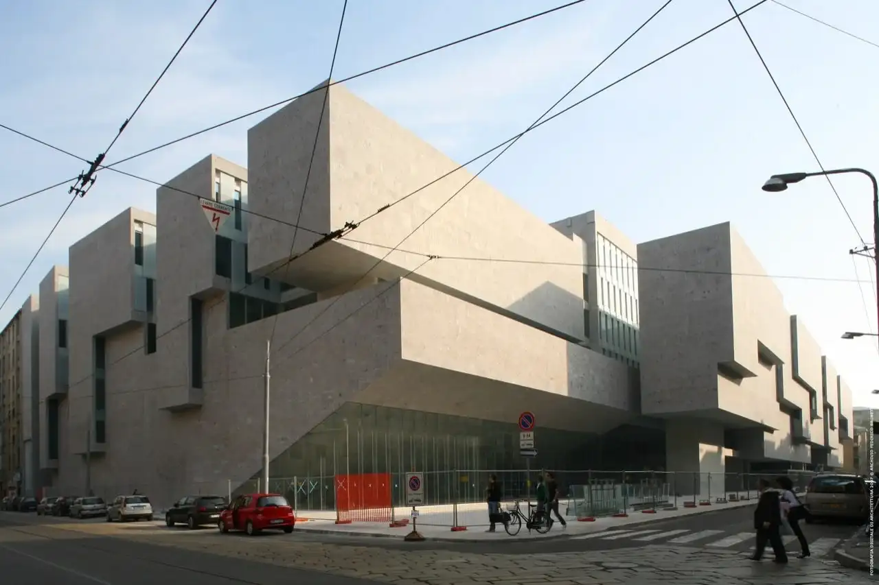 Universita Luigi Bocconi School of Economics