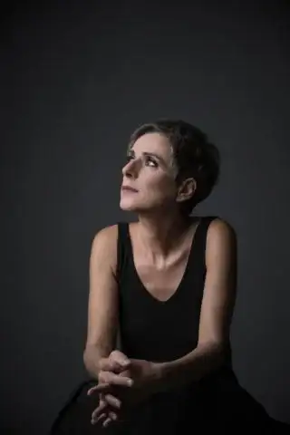 Αναστασία Μουτσάτσου
