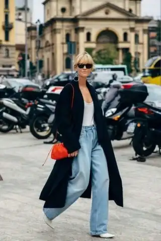 basic mom jeans