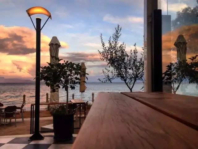 καφέ, παραλιακά, κοκτέιλ
