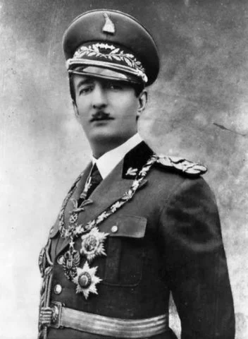 Αλβανών