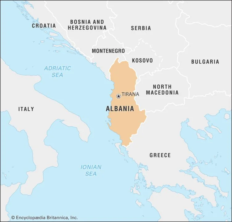 Αλβανών