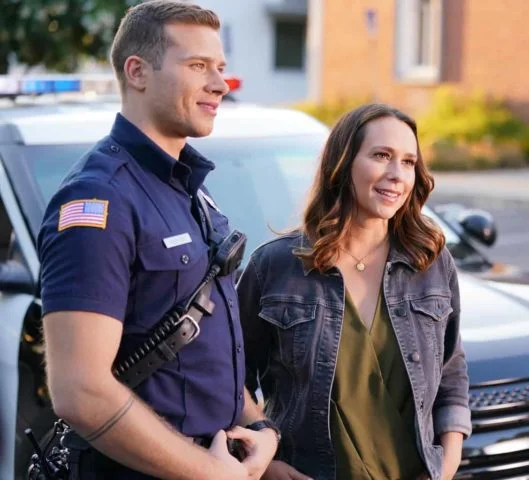 9-1-1: O Buck με την αδερφή του Maddie