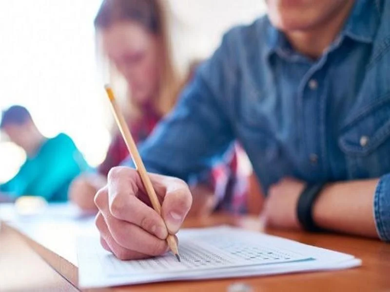 Διατροφικά και ψυχολογικά tips για την περίοδο των Πανελληνίων