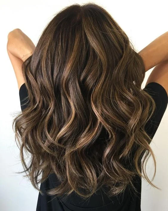 beach waves hair look