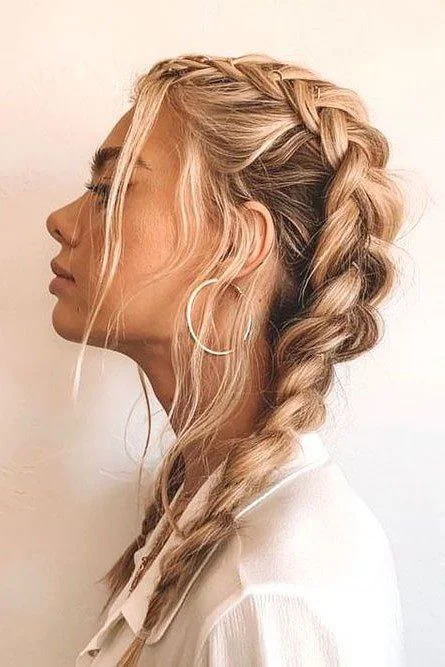 beach waves hair look