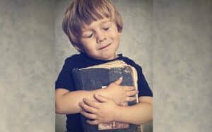 Τα παιδικά βιβλία που αξίζει να διαβαστούν από ενήλικες