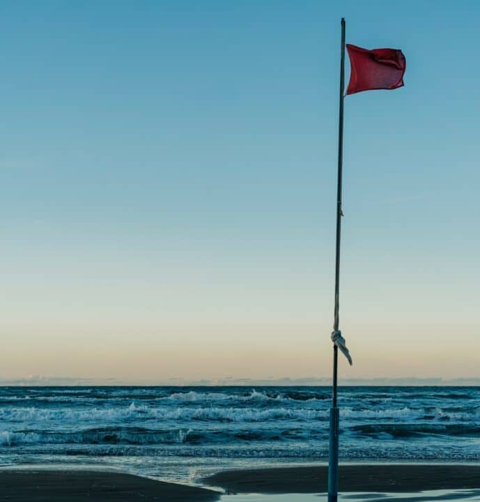 Η κόκκινη σημαία της ζωής