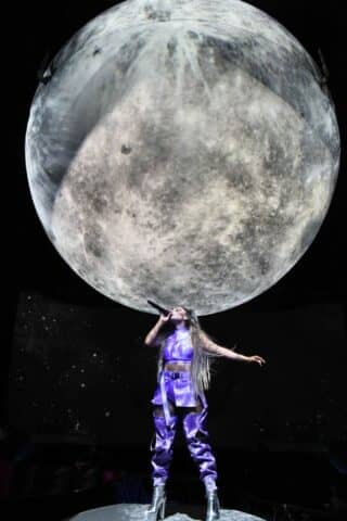 ariana grande , sweetener world tour