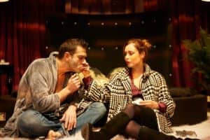 Δύο επιπλέον παραστάσεις για την εορταστική περίοδο: Θέλω να σου κρατάω το χέρι του Τάσου Ιορδανίδη στο θέατρο Άλφα – Ληναίος-Φωτίου