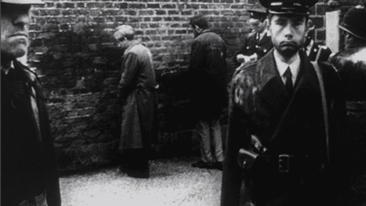 The War Game (1966) police